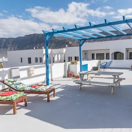 Sandy Bay With Roof Terrace And Sea Views 아파트 파마라